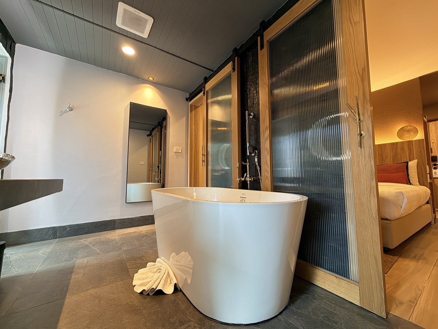 Grand Superior Double With Bathtub