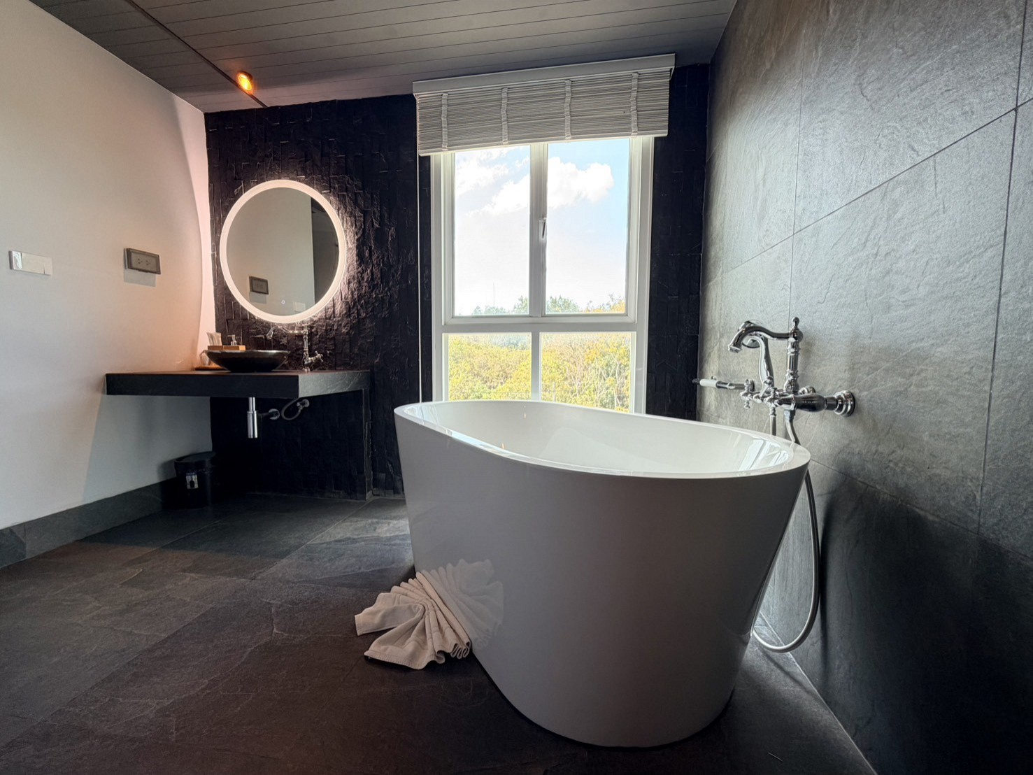 Grand Deluxe Double With Bathtub
