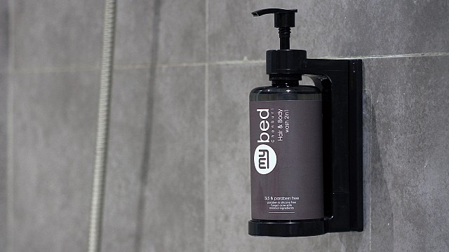 Deluxe With Bathtub