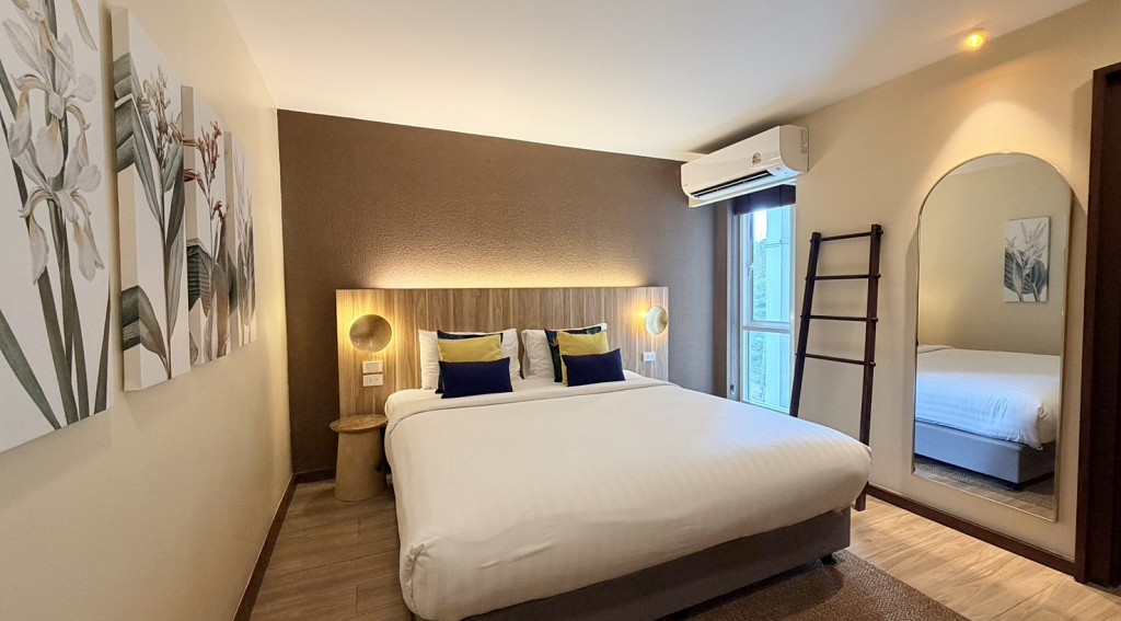 Grand Deluxe Double With Bathtub