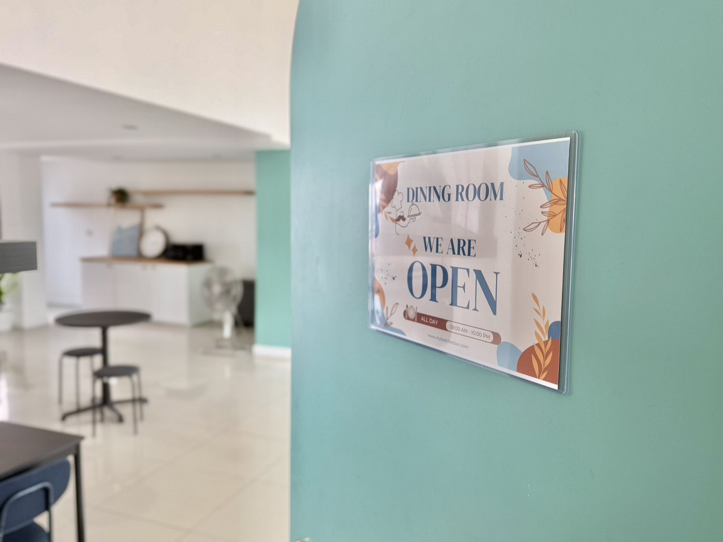 Tharn Samut Dining Room