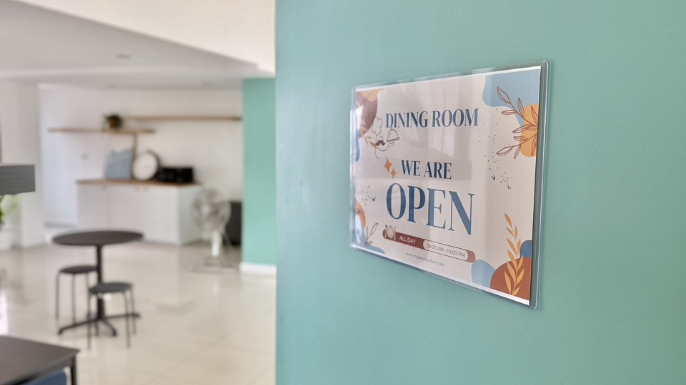 Tharn Samut Dining Room