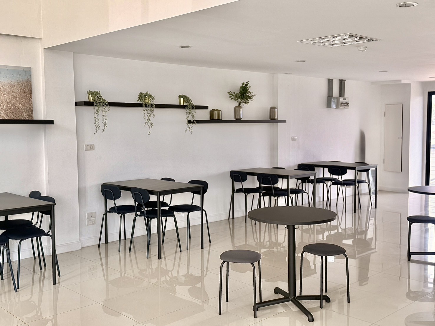 Tharn Samut Dining Room