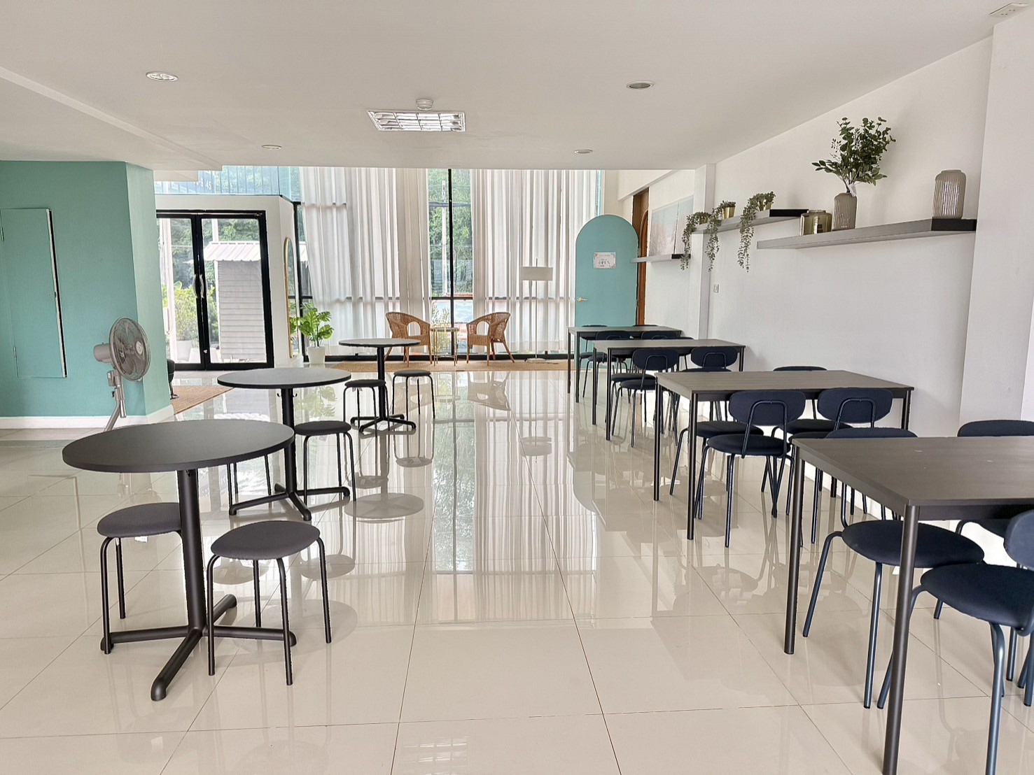 Tharn Samut Dining Room