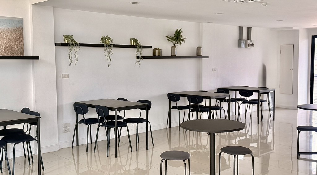 Tharn Samut Dining Room