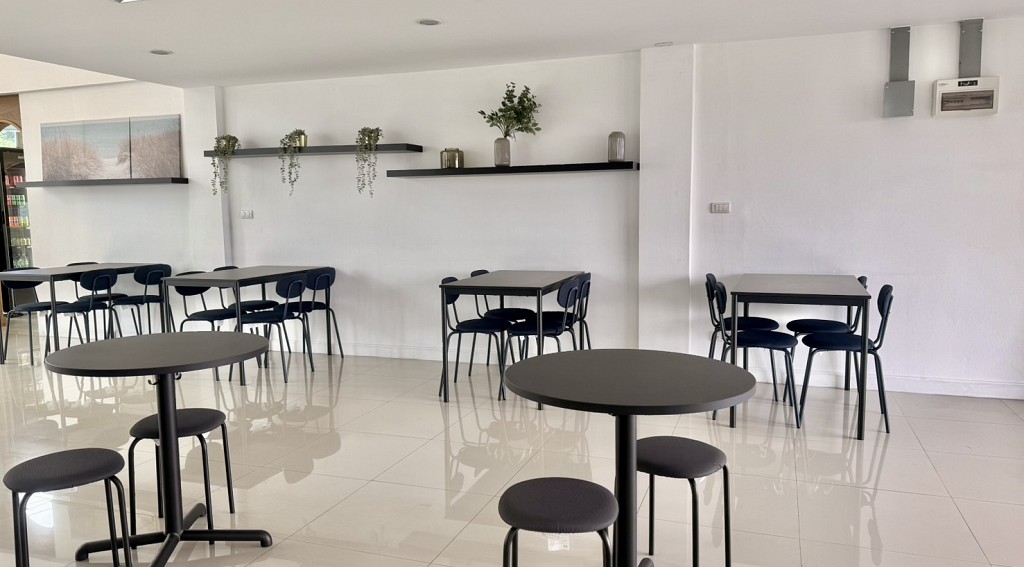 Tharn Samut Dining Room
