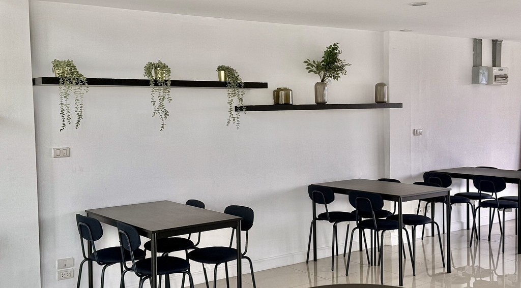 Tharn Samut Dining Room